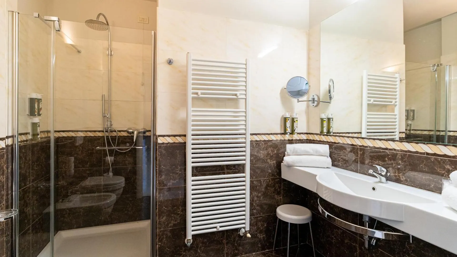 Monastero Resort & Spa Soiano Del Lago 4*,