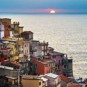 Ines 2*, Manarola Italy