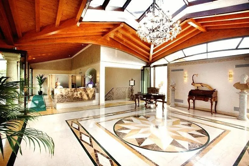 Monastero Resort & Spa Soiano Del Lago 4*,